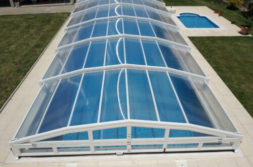 Mantenimiento primaveral de tu cubierta de piscina: La guía definitiva para una temporada perfecta · Cubrima